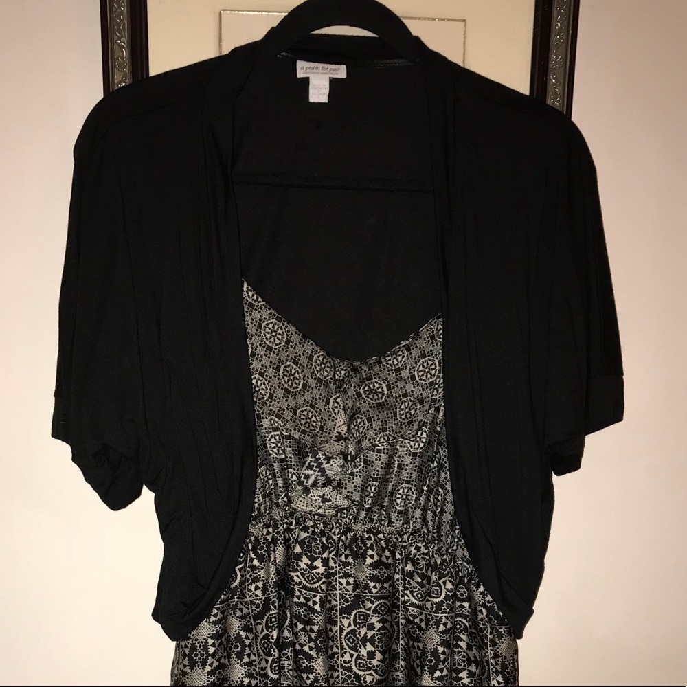 A Pea in a Pod black maternity bolero sweater